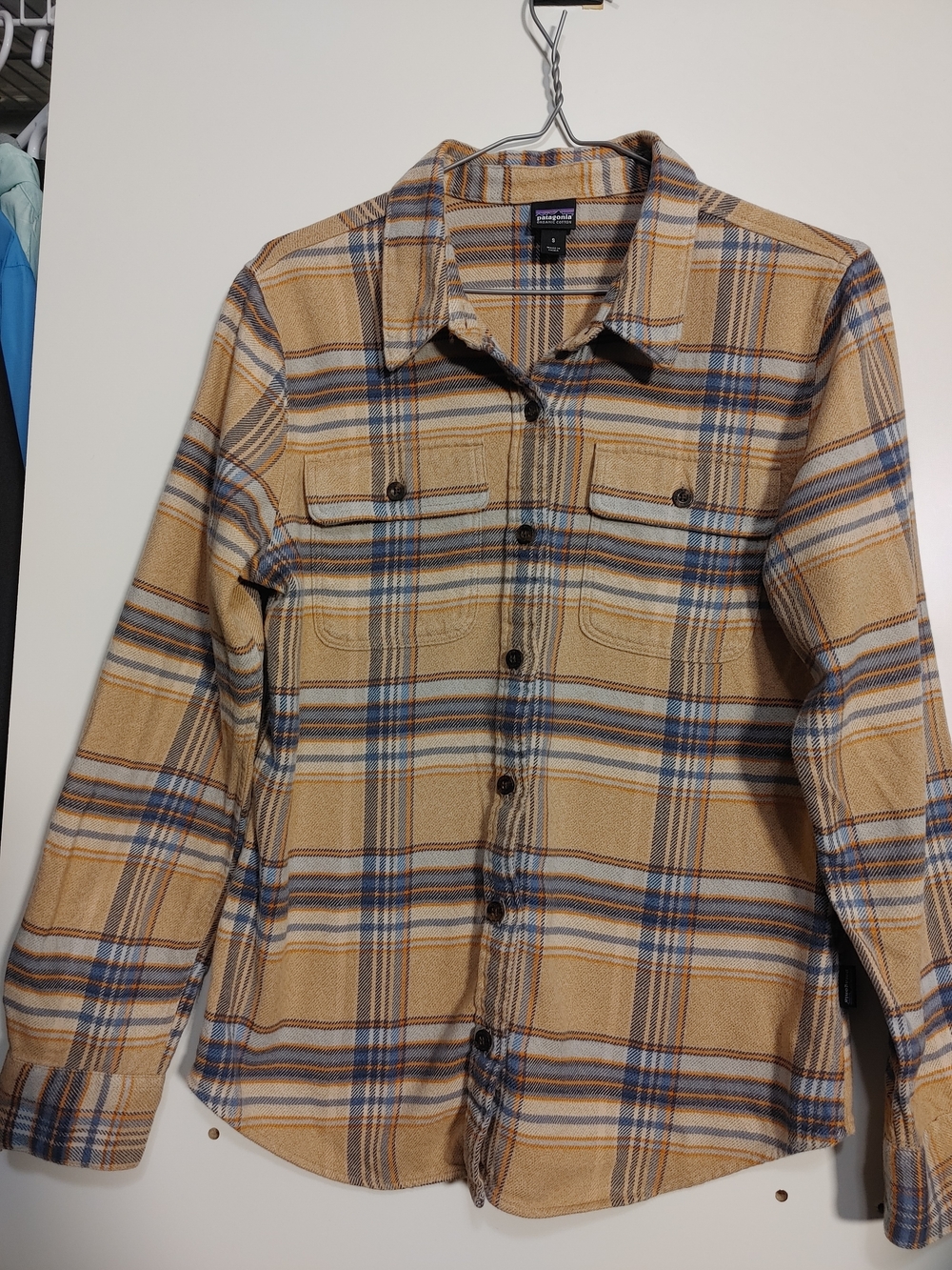 Women Patagonia Tan, Blue and Cream Plaid Button-Down Shirt